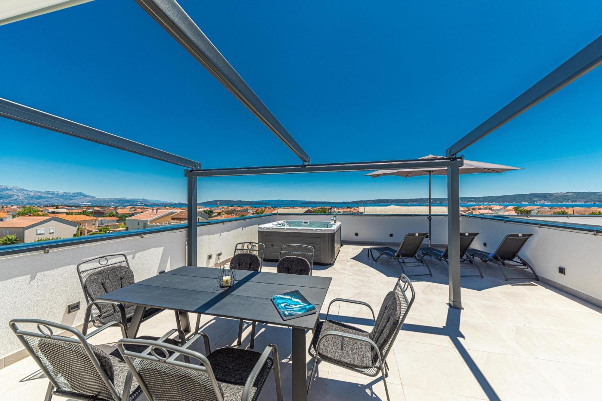 Rooftop New Castel 2023 Kaštela Zewnętrze zdjęcie
